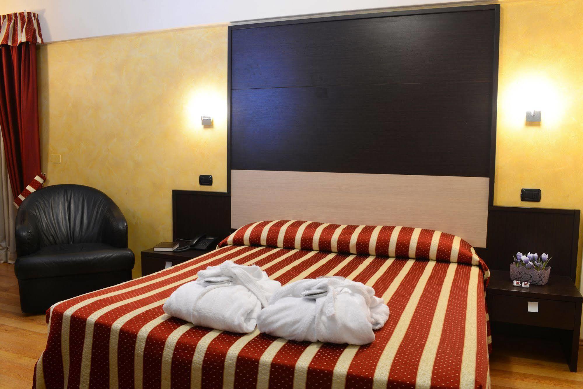 Hotel Iacone Chieti Esterno foto