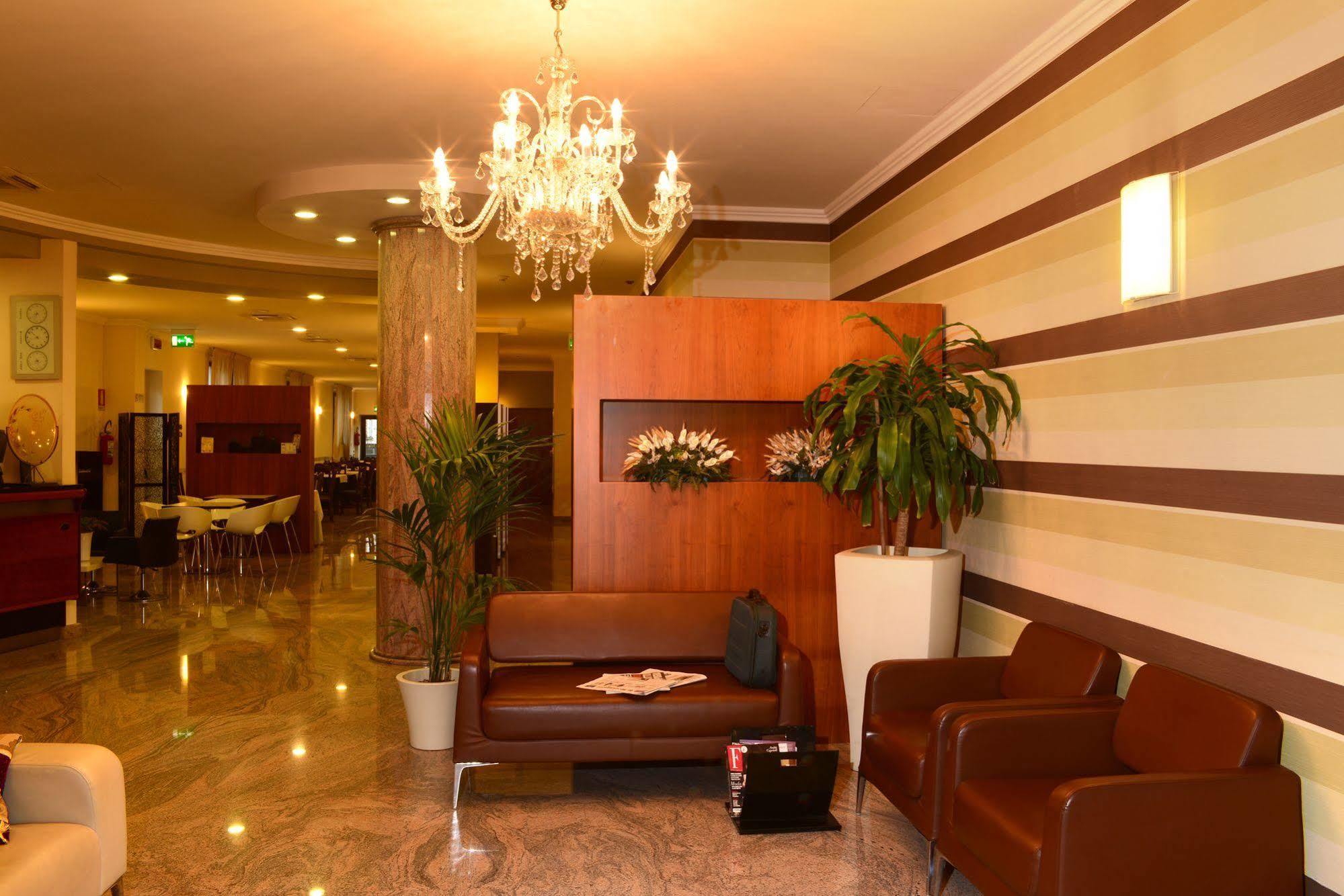 Hotel Iacone Chieti Esterno foto