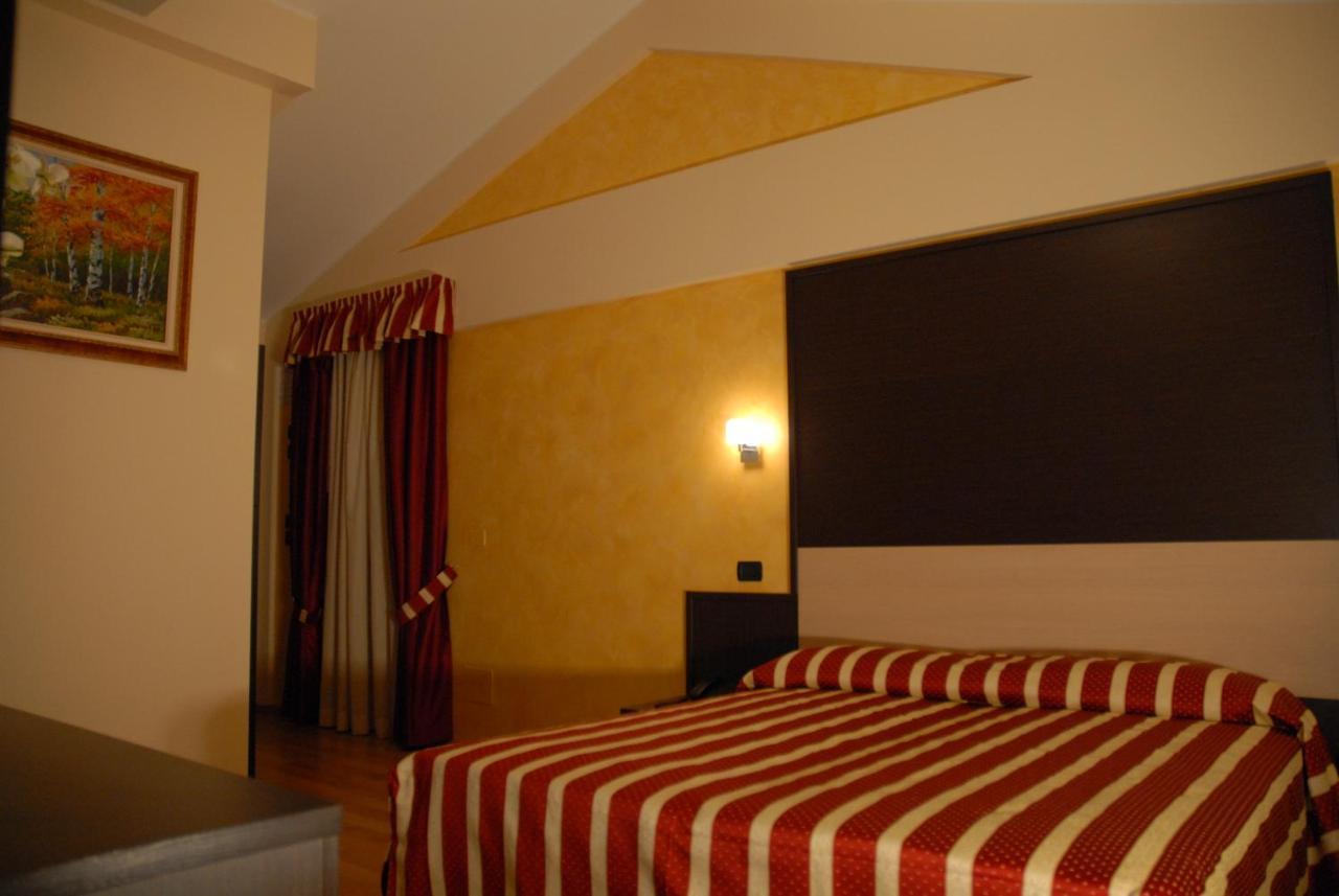 Hotel Iacone Chieti Esterno foto