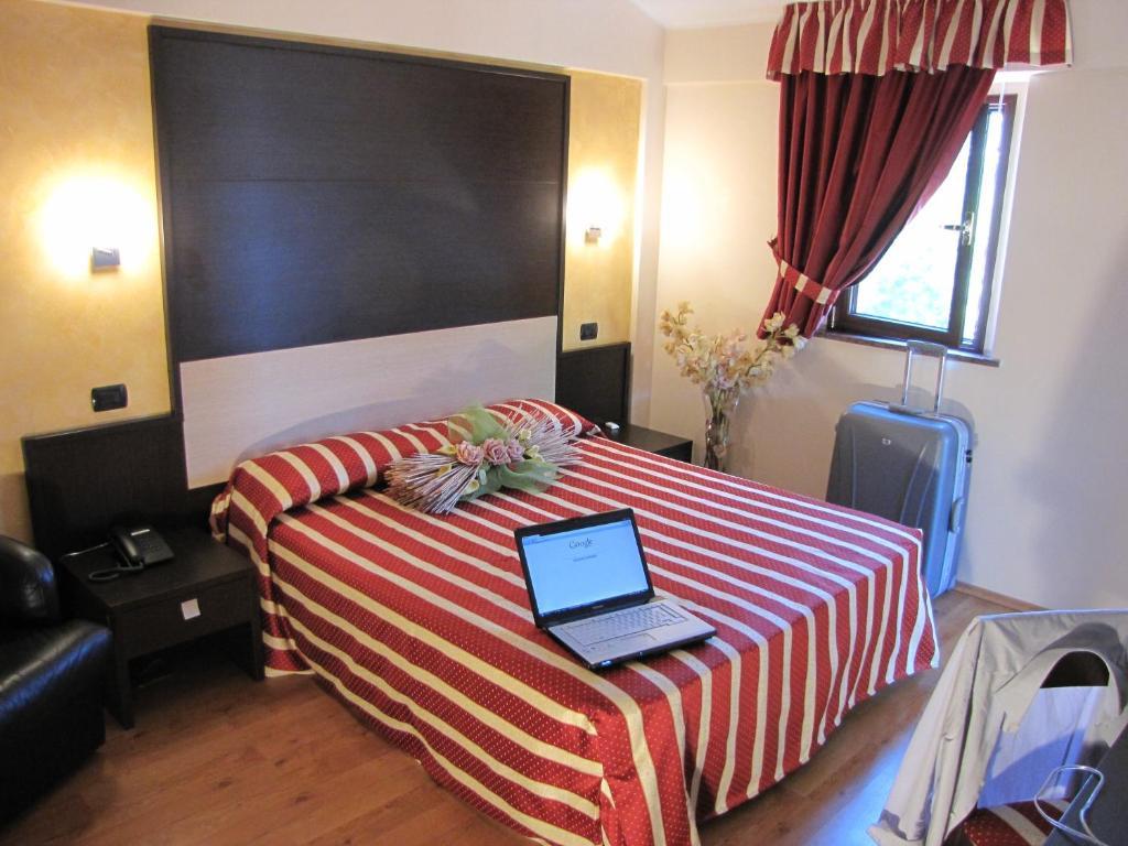 Hotel Iacone Chieti Camera foto